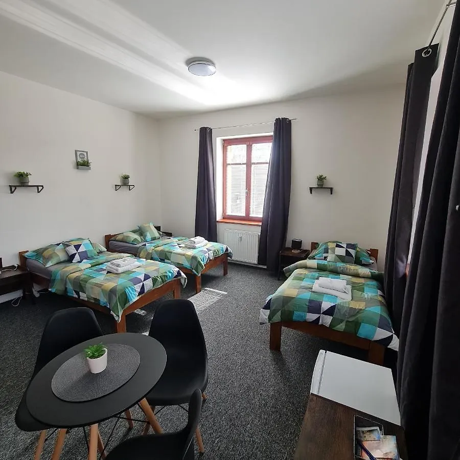 Penzion A Restaurace Simanda Prag 3*,
