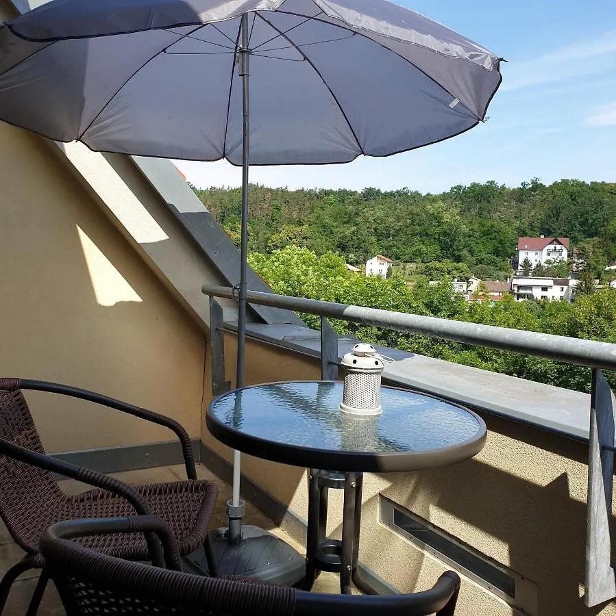 Guest house Penzion A Restaurace Simanda Prague